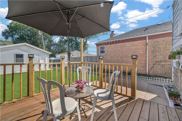 9427 S Utica Avenue, Evergreen Park, IL 60805