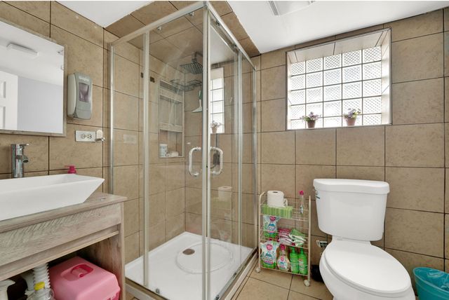 9427 S Utica Avenue, Evergreen Park, IL 60805