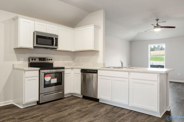 4016 Mckenzie Drive, Decatur, AL 35603