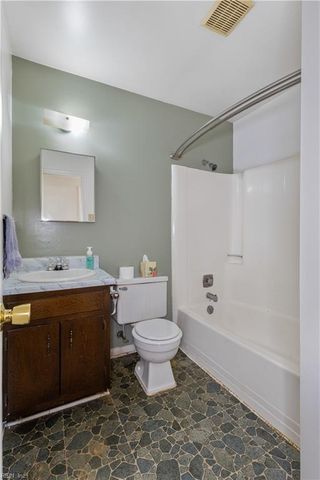 6265 Debbie CIR, Hayes, VA 23072