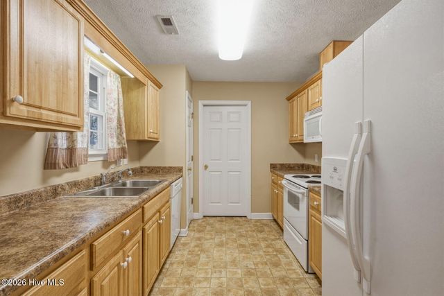 1481 E Boiling Spring Road, Southport, NC 28461