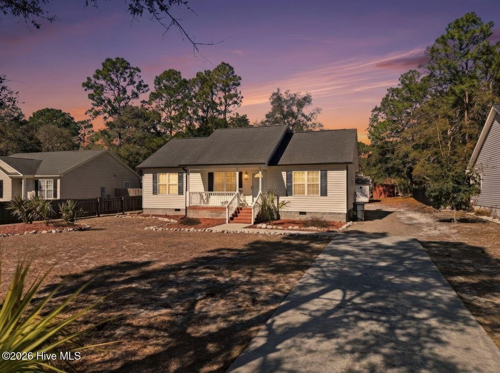 1481 E Boiling Spring Road, Southport, NC 28461