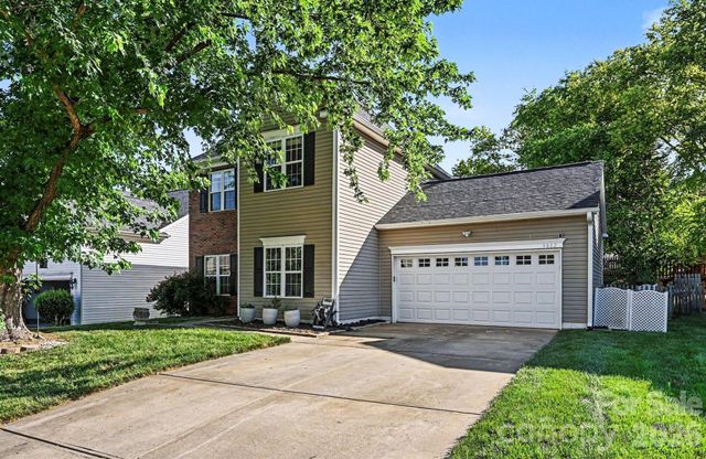 9902 Highlands Crossing Drive, Charlotte, NC 28277