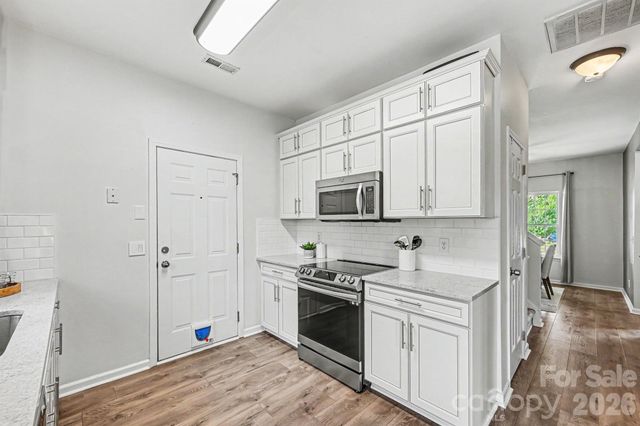 9902 Highlands Crossing Drive, Charlotte, NC 28277