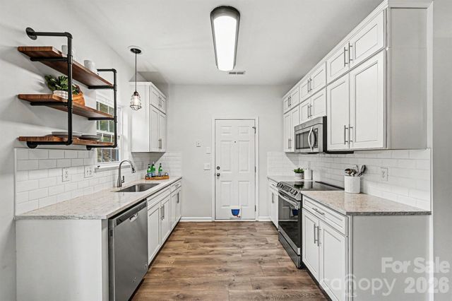 9902 Highlands Crossing Drive, Charlotte, NC 28277