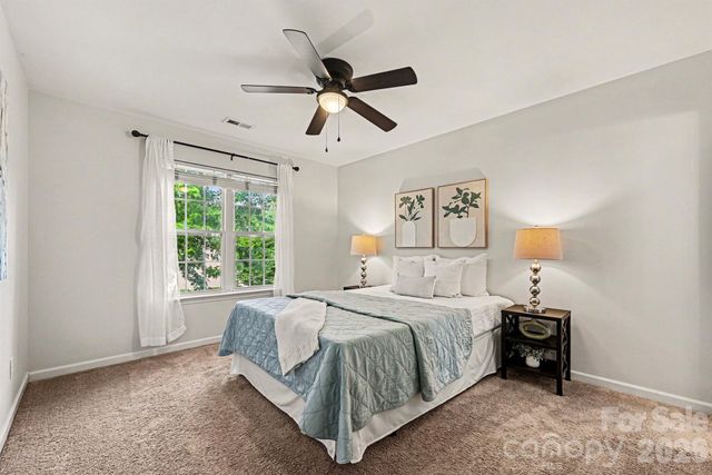 9902 Highlands Crossing Drive, Charlotte, NC 28277