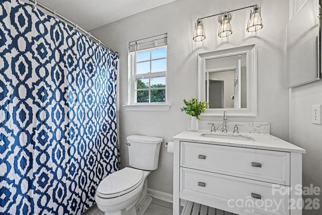 9902 Highlands Crossing Drive, Charlotte, NC 28277