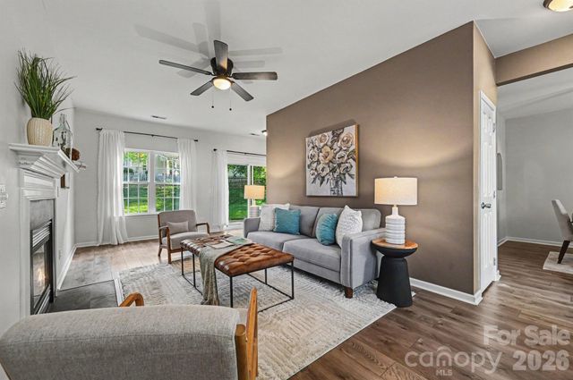 9902 Highlands Crossing Drive, Charlotte, NC 28277