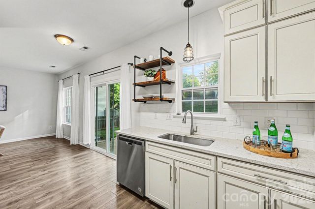 9902 Highlands Crossing Drive, Charlotte, NC 28277