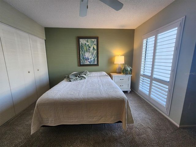 2132 LAKEWOOD CLUB DRIVE S 8B, St Petersburg, FL 33712