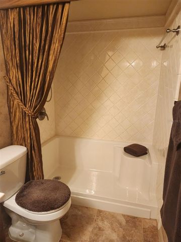 2132 LAKEWOOD CLUB DRIVE S 8B, St Petersburg, FL 33712