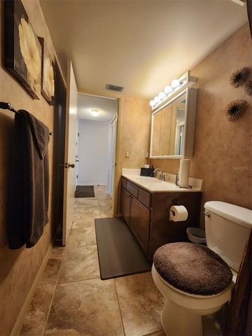 2132 LAKEWOOD CLUB DRIVE S 8B, St Petersburg, FL 33712