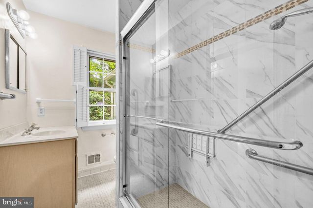 5605 ALTA VISTA RD, Bethesda, MD 20817