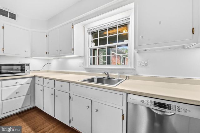 5605 ALTA VISTA RD, Bethesda, MD 20817