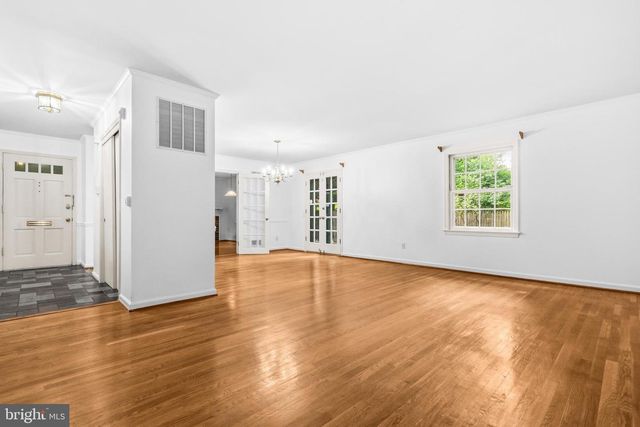 5605 ALTA VISTA RD, Bethesda, MD 20817