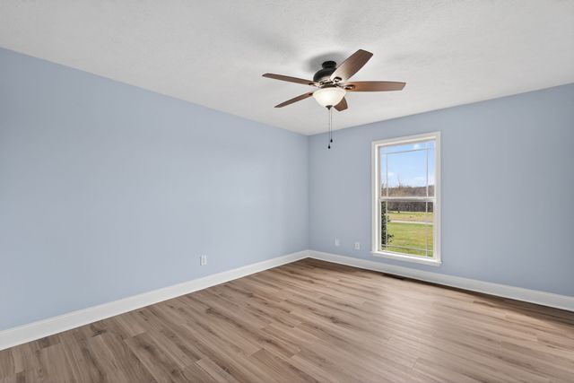 3070 Midland Rd, Shelbyville, TN 37160