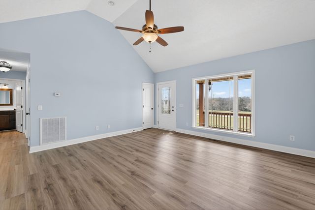 3070 Midland Rd, Shelbyville, TN 37160