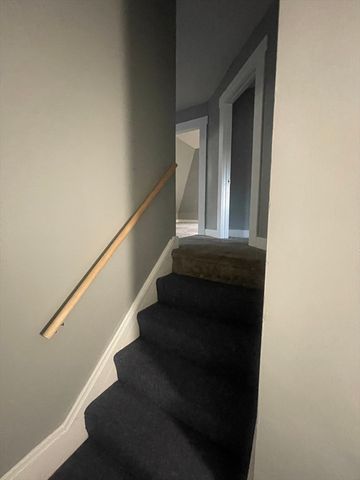 60 Pearl St, Leominster, MA 01453