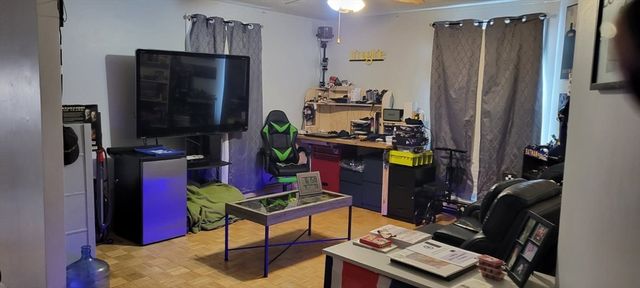 60 Pearl St, Leominster, MA 01453