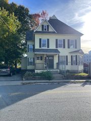 60 Pearl St, Leominster, MA 01453