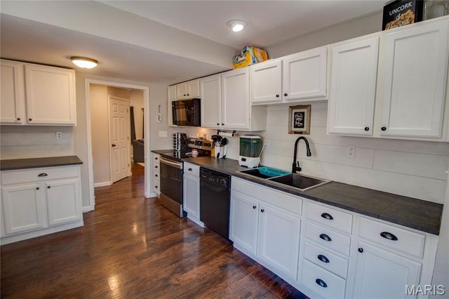 549 McHugh Street, Wood River, IL 62095