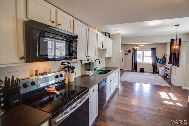 549 McHugh Street, Wood River, IL 62095