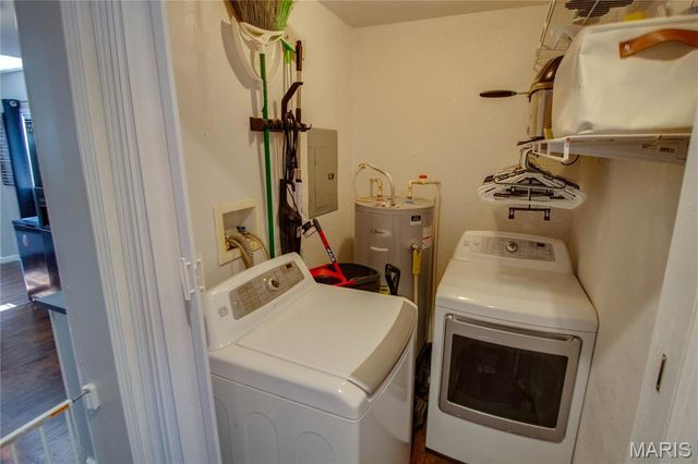 549 McHugh Street, Wood River, IL 62095