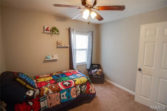 549 McHugh Street, Wood River, IL 62095