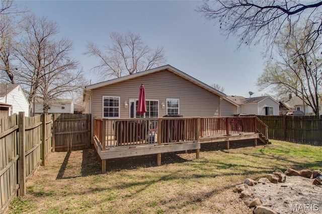 549 McHugh Street, Wood River, IL 62095