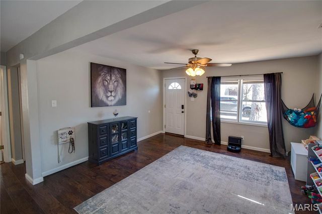 549 McHugh Street, Wood River, IL 62095