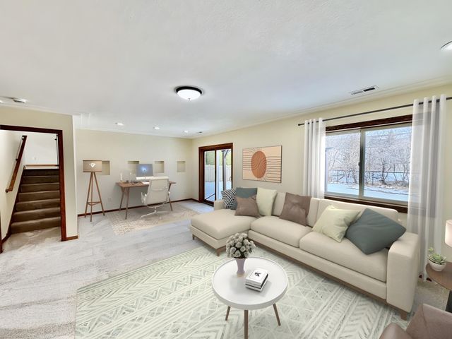 7550 31st Street N, Oakdale, MN 55128