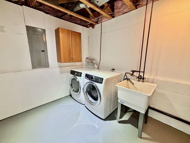 7550 31st Street N, Oakdale, MN 55128