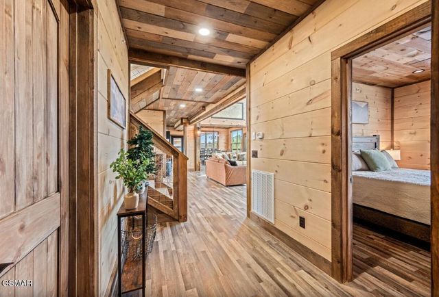 2004 Thistle Thorn Trail, Sevierville, TN 37876