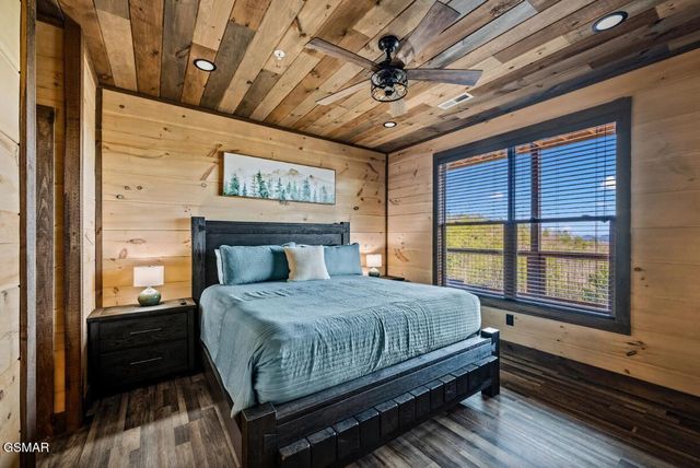 2004 Thistle Thorn Trail, Sevierville, TN 37876