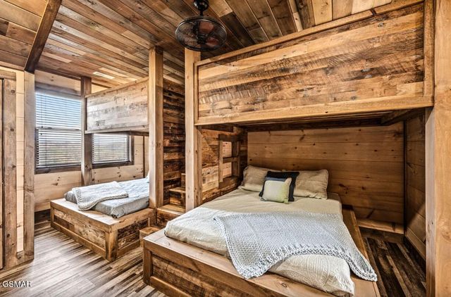 2004 Thistle Thorn Trail, Sevierville, TN 37876