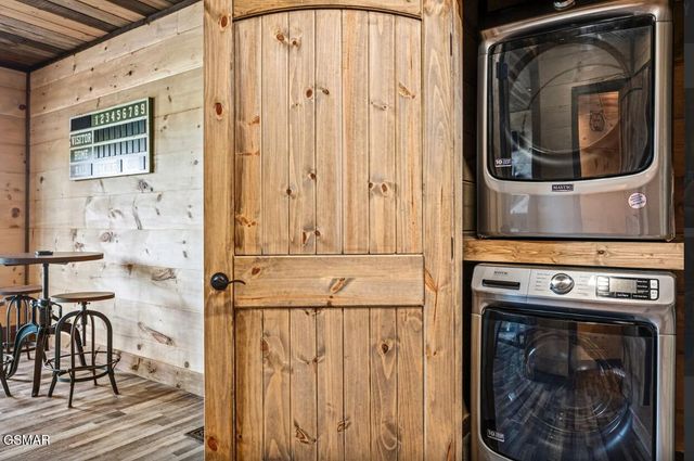 2004 Thistle Thorn Trail, Sevierville, TN 37876