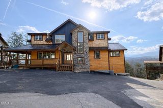 2004 Thistle Thorn Trail, Sevierville, TN 37876