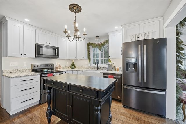 33 Springdale St, Westfield, MA 01085