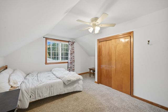 33 Springdale St, Westfield, MA 01085