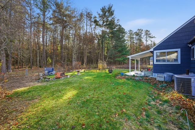 33 Springdale St, Westfield, MA 01085