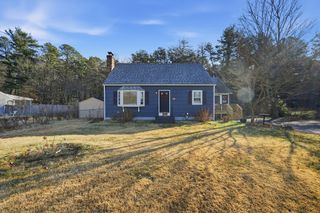 33 Springdale St, Westfield, MA 01085