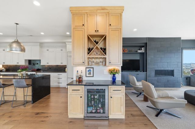 1204 Vistapointe Drive, Park Hills, KY 41011