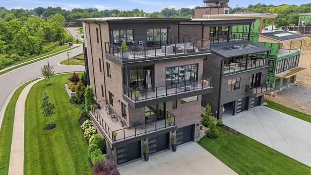 1204 Vistapointe Drive, Park Hills, KY 41011