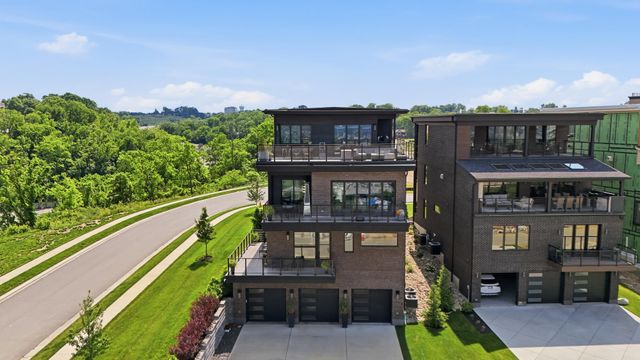 1204 Vistapointe Drive, Park Hills, KY 41011