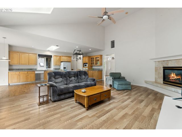4511 Sw EQUESTRIAN Dr, Gresham, OR 97080