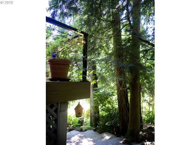 1876 PALISADES LAKE Ct, Lake Oswego, OR 97034