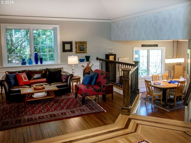 1876 PALISADES LAKE Ct, Lake Oswego, OR 97034