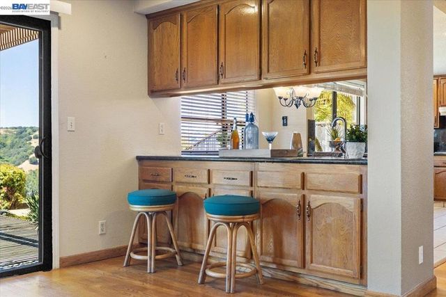 6444 6444 Boone Dr, Castro Valley, CA 94552