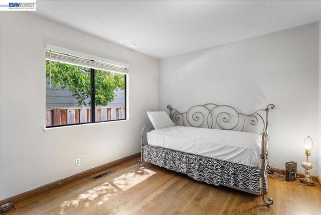 6444 6444 Boone Dr, Castro Valley, CA 94552