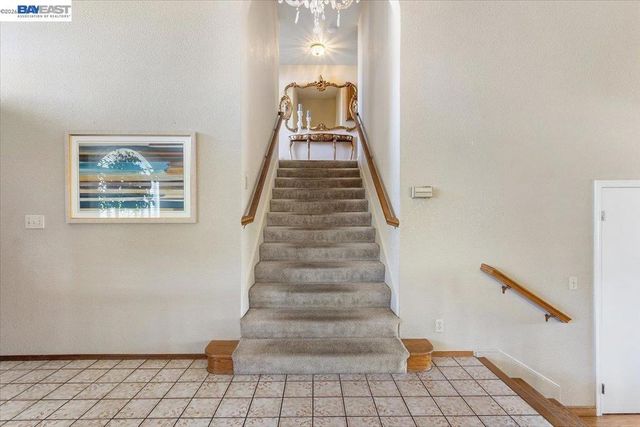 6444 6444 Boone Dr, Castro Valley, CA 94552